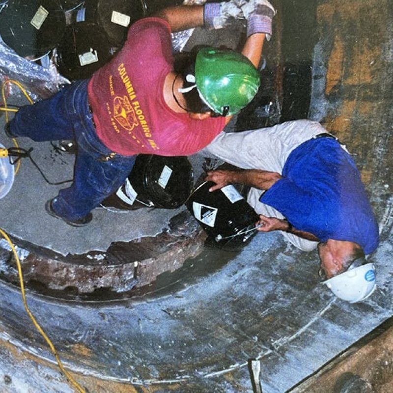2006 - Men Working